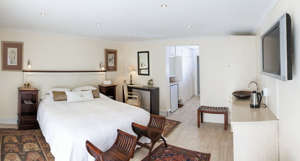 Cape Pillars Boutique Hotel Durbanville Exterior photo