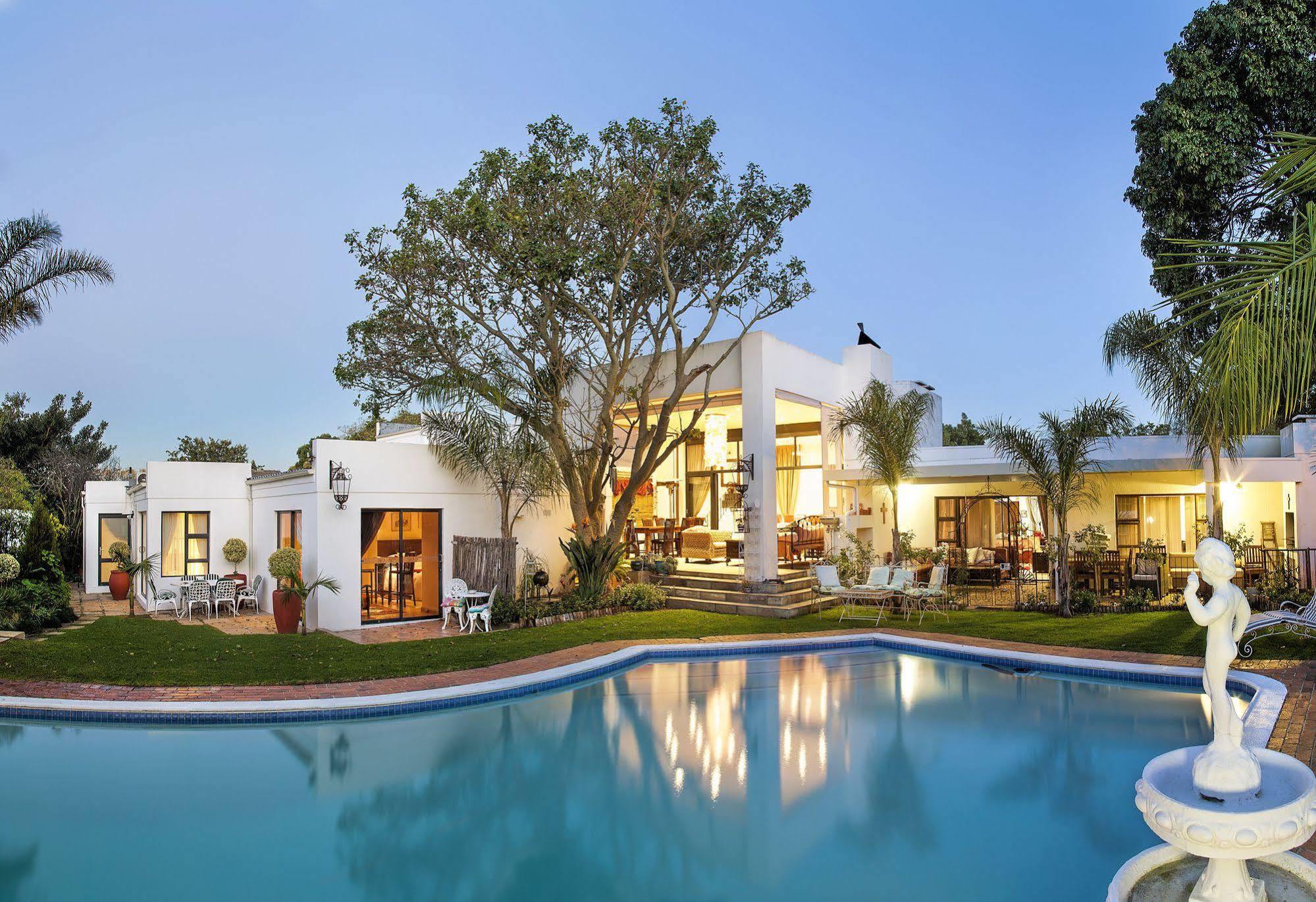 Cape Pillars Boutique Hotel Durbanville Exterior photo